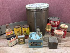 lot 309 image: Group Vintage TinsContainers