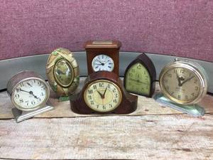 lot 310 image: Antique Clocks - Ingraham - Sessions - Westclox - New Haven