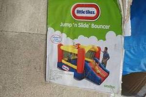 lot 17 image: Little Tikes Jump N Slide Bouncer Complete