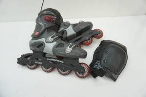 lot 82 image: roller blades and pads