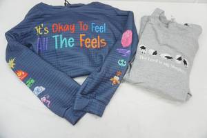 lot 126 image: Womens tops Size 4X