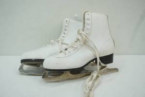lot 137 image: Ice Skates Adult Size 10