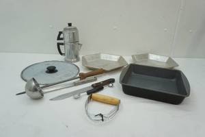 lot 164 image: Kitchenware and Utensils