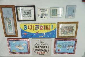 lot 171 image: Wall Decor Children and Family Themed