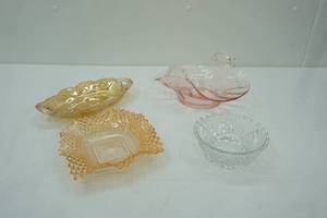 lot 186 image: Vintage Glassware Translucent Carnival, Depression, Crystal