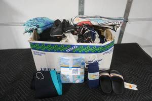 lot 195 image: NEW Clothes & Shoes