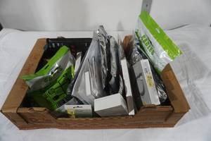 lot 196 image: NEW Electronics Accessories