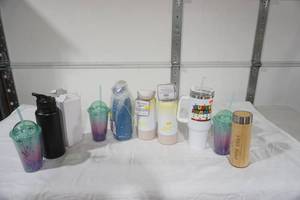 lot 225 image: NEW Tumblers & Insulated Water BottlesMugs