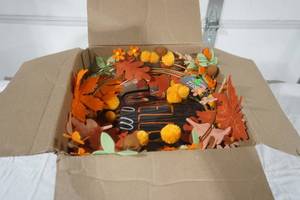 lot 230 image: Large lot of NEW Fall Decor