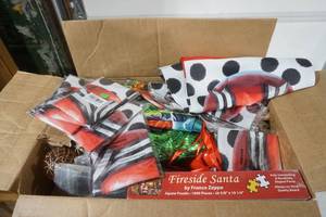 lot 232 image: NEW Christmas & St. Patricks Decor