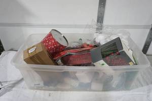 lot 269 image: NEW Christmas Decor and Other Items