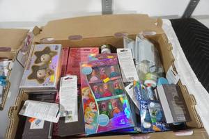 lot 273 image: NEW Disney Makeup Kits and Other Cosmetics Beauty Products