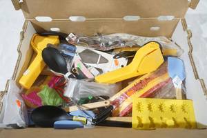 lot 288 image: NEW Kitchen Utensils and Tools