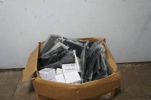 lot 290 image: NEW Large Lot of Poly Shelving & 4 stackable legs