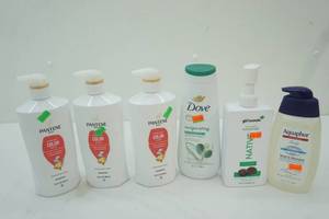 lot 291 image: NEW Shampoo and Body Wash Pantene, Dove, Native, Aquaphor