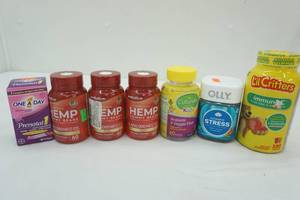 lot 296 image: NEW Vitamins Lot