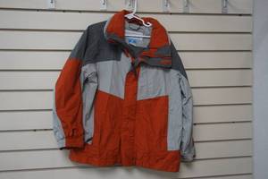 lot 316 image: Boys Columbia Lightweight Jacket with Hood Size 8