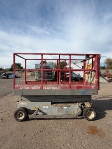 Aerial Self-Propelled Scissors work platform lift Model 2042