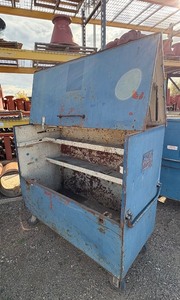 lot 14 image: Metal storage jobbox H 56 x W 30  x L 60 