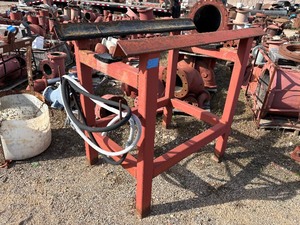 lot 35 image: Steel pipe saddle support stand with elevated work height, H 54  x L 61 x W 37