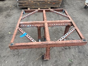 lot 40 image: Heavy duty commercial support stand with castors or leveling feet. 48l x 48w x 26 t