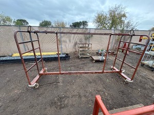 lot 78 image: Mobile pipe storage rack or mobile scaffold frame, Ladder-style vertical sides, 138 l x 70 t