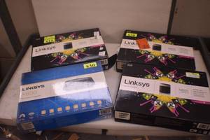 lot 32 image: WI FI router