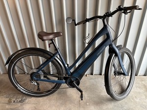 Specialized Como E-Bike Electric - Size Large