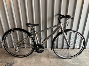 lot 708 image: Trek 7.2 Hybrid Bicycle - Size Small 15