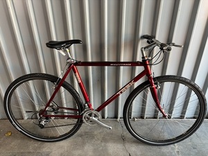 lot 732 image: Trek 7600 Hybrid Bicycle - Made in USA - Size Large