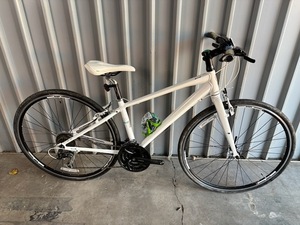 lot 742 image: Trek 7.3 Hybrid Bicycle - Size Small