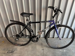 lot 744 image: Trek 750 Hybrid Bicycle - Made in USA - Size Medium