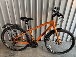 lot 748 image: Trek Verve 1 Hybrid Bicycle - Size Medium