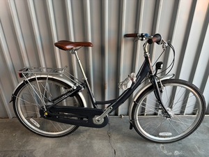 lot 754 image: Breezer Uptown City Bicycle - Size Small