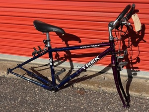 lot 931 image: Trek 750 Hybrid Bicycle Frameset and Parts