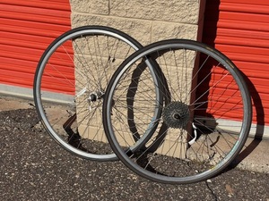 lot 933 image: Mavic Open Pro - Shimano XT 700c Wheelset