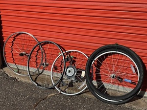 lot 934 image: Lot of Bicycle Wheels