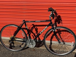 lot 763 image: Trek 700 Hybrid Bicycle - Size Medium