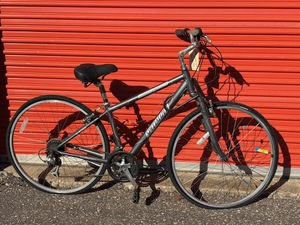 lot 775 image: Specialized Crossroads Hybrid Bicycle - Size Small