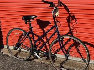 lot 778 image: Giant Farrago Hybrid Bicycle - Size Medium