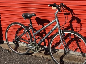 lot 780 image: Raliegh C30 Hybrid Bike - Size Small