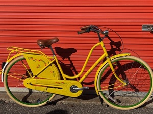 lot 784 image: Electra Cruiser Bike - Size Medium