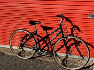 lot 787 image: Trek 720 Step-Thru Hybrid Bicycle - Size Small