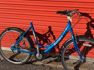 lot 951 image: Breezer Villager Step Thru Hybrid Bicycle - Size Medium
