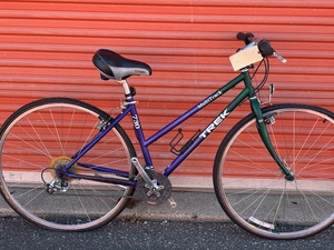 lot 964 image: Trek 730 Step Thru Hybrid Bicycle  - Size Small