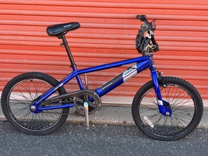 lot 992 image: Trek TR10 BMX Bicycle
