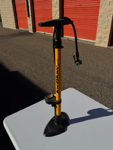 lot 997 image: Bicycle Floor Pump