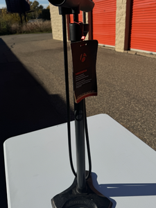 lot 999 image: Bontrager Turbocharger Floor Pump