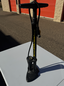 lot 1000 image: Joe Blow Bicycle Floor Pump