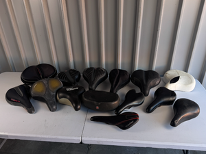 lot 1004 image: Lot of 14 Bcycle Saddles